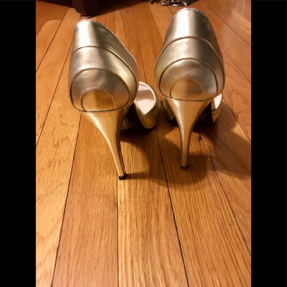 Spiegel Metallic Gold peep toe pump - Picture 3 of 3